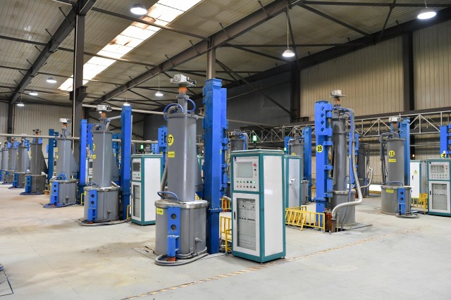 包头晟阳新材料有限公司高性能硅氧材料生产线建设项目。