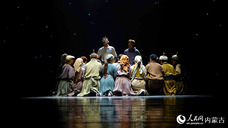 晚会演出现场。人民网记者 齐浩男摄