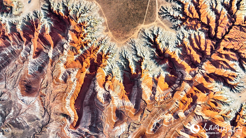 紅崖台地景觀。王正攝