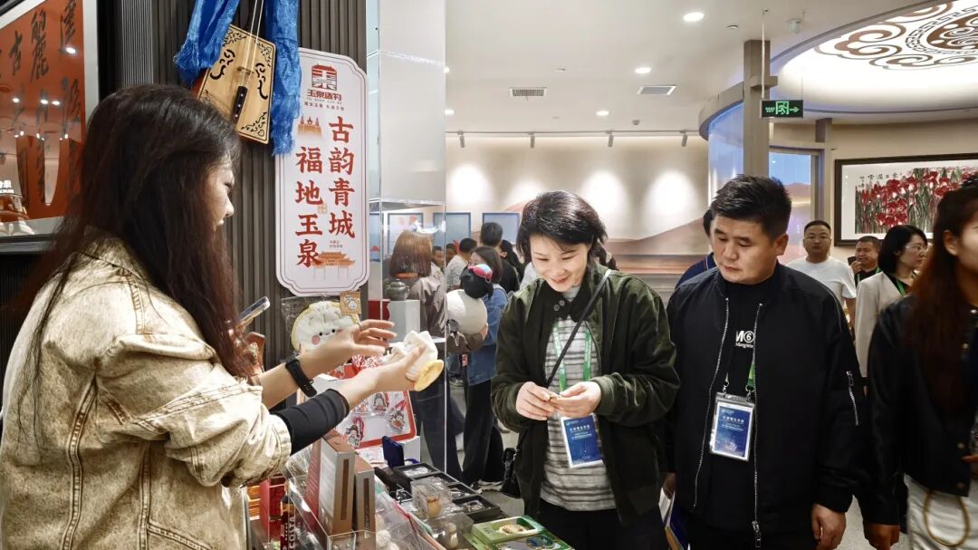 逛进博 pick玉泉心动好物！