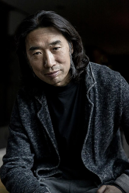 2024年度自治區科技進步特等獎“草原地區建筑在地化綠色營建理論與關鍵技術及應用”成果第一完成人，中國工程院院士，內蒙古工業大學教授、博士生導師張鵬舉。內蒙古自治區教育廳供圖