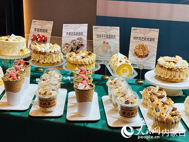 推介会产品展示。人民网记者 张聿修摄