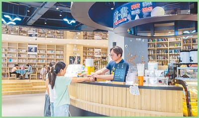                                融入城市                                                                                        呼和浩特市建成23家鴻雁書房，成為富有特色的公共文化服務品牌。                                【詳細】                            