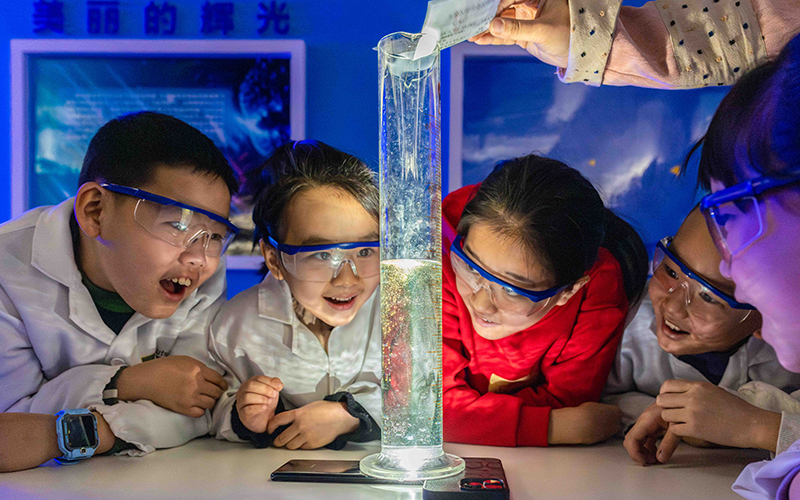 内蒙古呼和浩特：乐享科技寒假