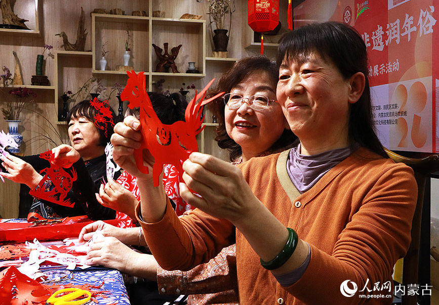 互動體驗。實習生 牛子萌攝