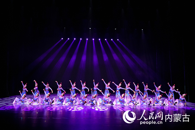 群舞《奈日》。主办方供图