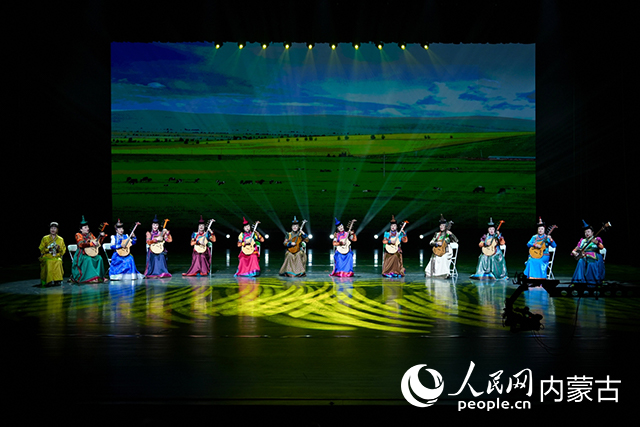 不思弹唱《剪羊毛》。主办方供图