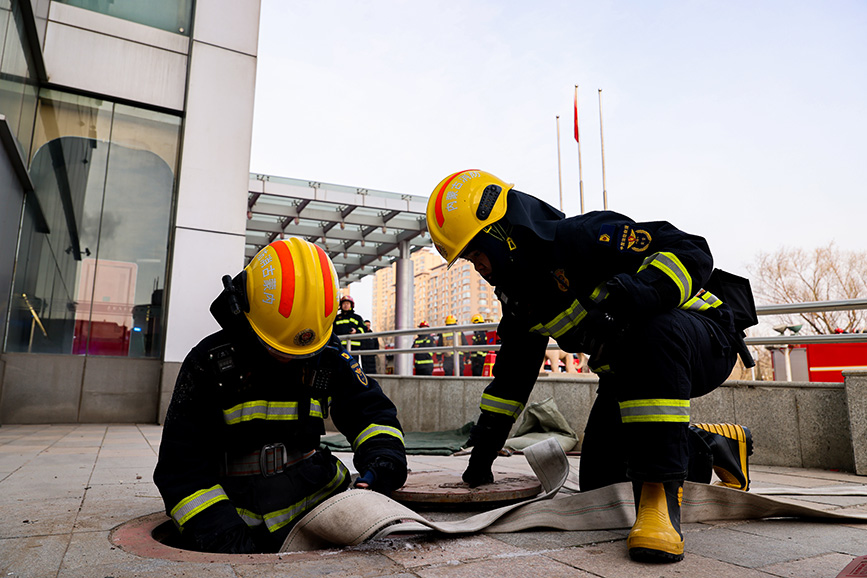 灭火救援演练现场