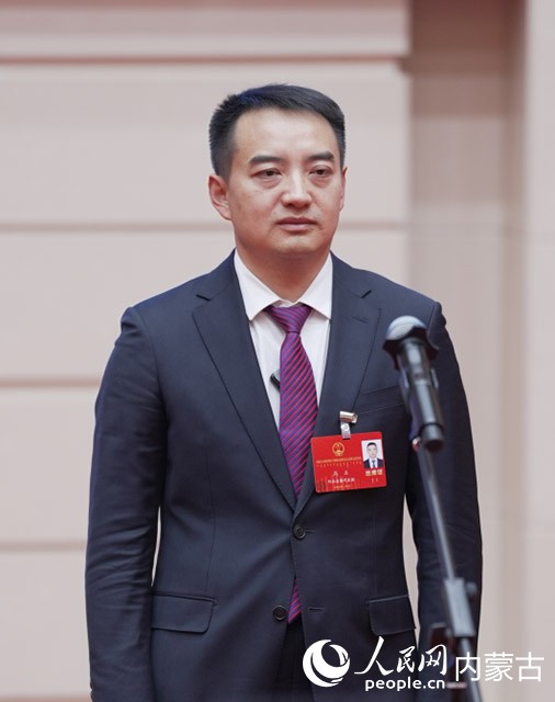 內蒙古自治區人大代表、阿拉善盟阿右旗旗委書記高正。奔騰融媒供圖