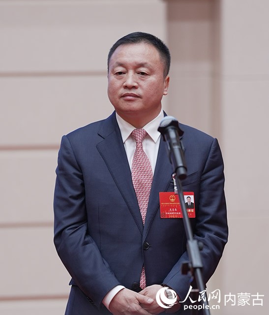 內蒙古自治區人大代表、蒙牛集團執行總裁吳喜春。奔騰融媒供圖