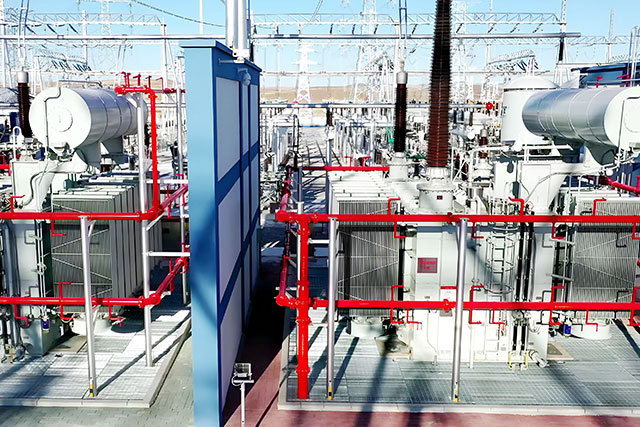 阿荣旗500千伏新能源汇集输变电工程变电站投运。齐海洋摄