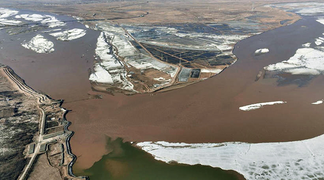 黄河巴彦淖尔段全线开通。王泽浩摄