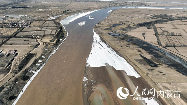 头道拐水文断面开河实况。宁蒙水文水资源局供图