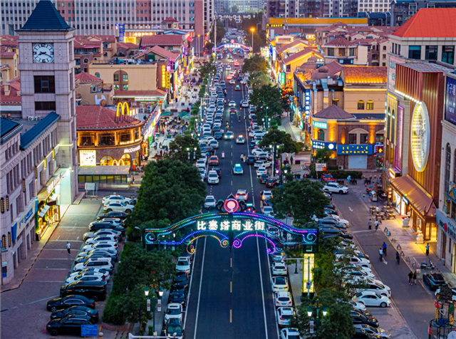 比塞塔商業街夜景