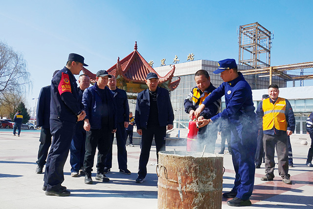 “蓝焰讲师团”深入运输行业开展消防安全培训