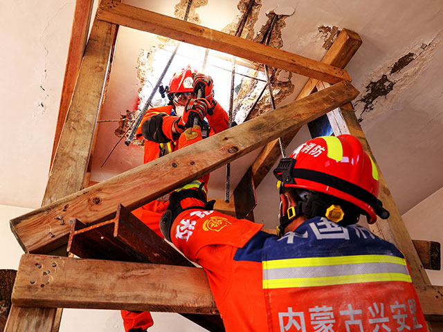 模擬建筑廢墟救援