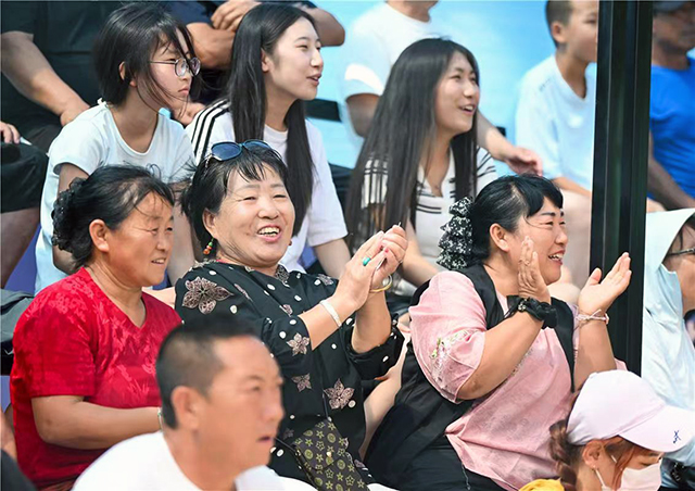 “村BA”篮球赛现场。