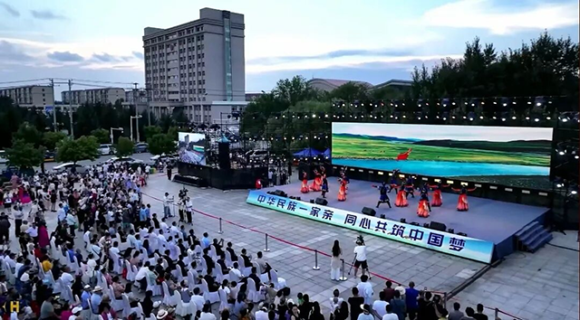 （科左后旗烏蘭牧騎專場演出現場 包恩澤攝）