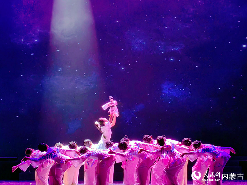 演出现场。实习生 江邵然摄