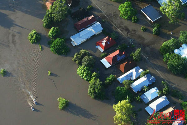 澳大利亚洪灾加剧 第三大城市变泽国