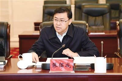 呼和浩特市委副书记,市长,内蒙古和林格尔新区党工委书记张佰成.
