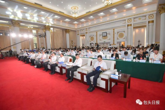 8月25日，内蒙古第二届氢能产业发展论坛在包头市举行。吴杰摄